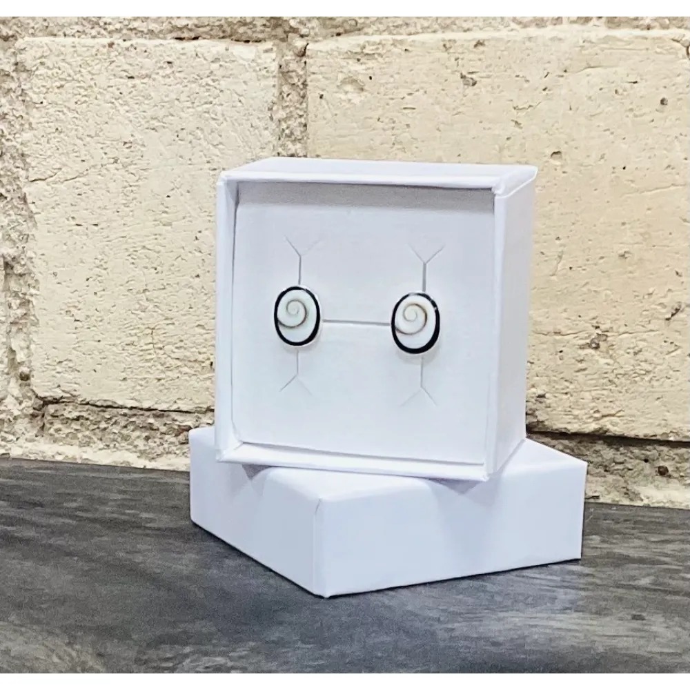 shiva studs black onyx